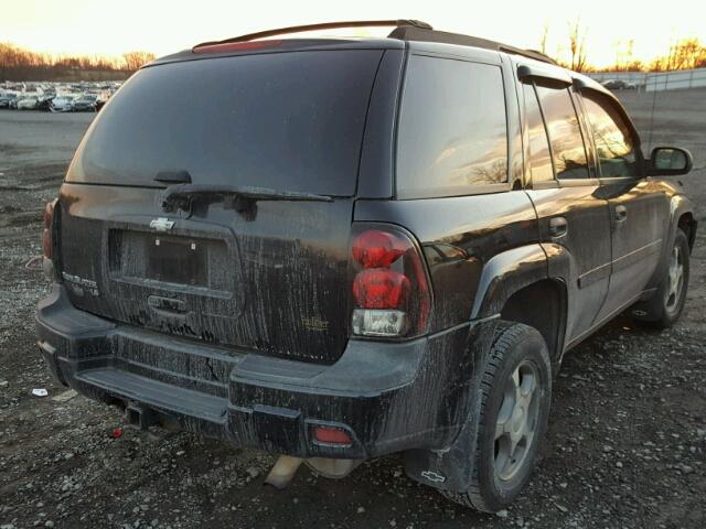 1GNDT13S572254840 - 2007 CHEVROLET TRAILBLAZE BLACK photo 4