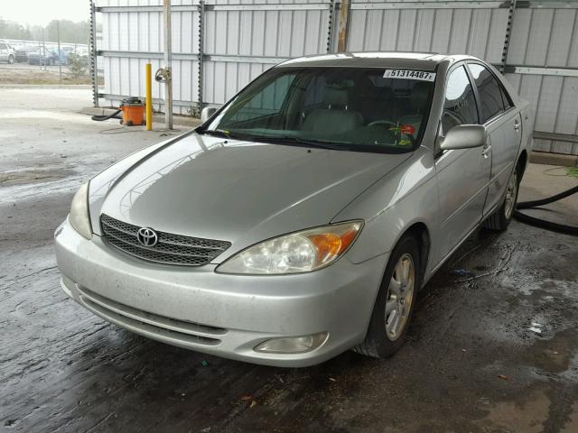 4T1BE30K93U675299 - 2003 TOYOTA CAMRY LE 银色 照片 2