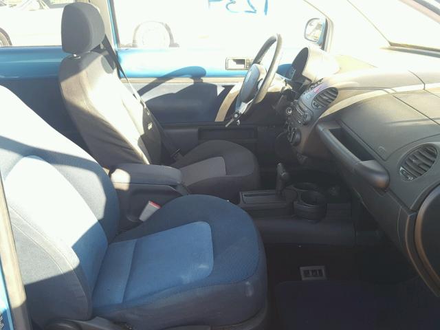 3VWGK31C64M419926 - 2004 VOLKSWAGEN NEW BEETLE 蓝色 照片 5