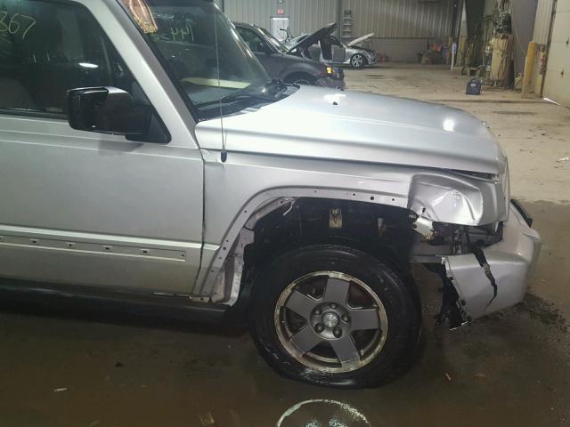 1J8HG48KX6C197304 - 2006 JEEP COMMANDER ვერცხლისფერი ფოტო 9