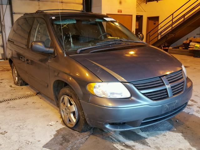 1D4GP45R45B229630 - 2005 DODGE CARAVAN SX GRAY photo 1