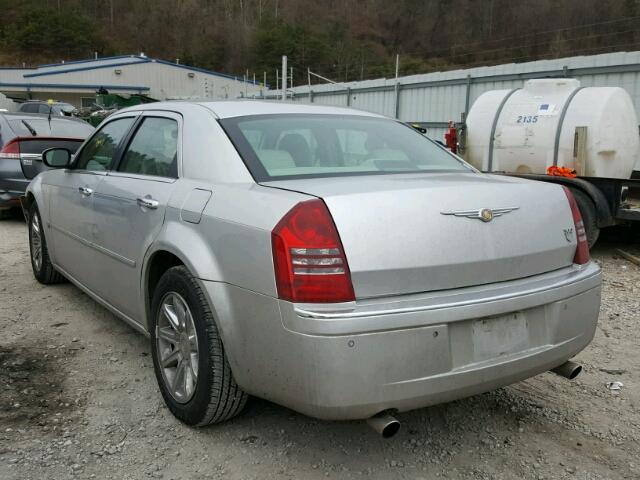 2C3AA63H35H578686 - 2005 CHRYSLER 300C SILVER photo 3