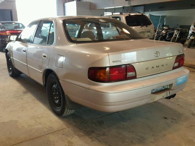 4T1BF12K8TU128877 - 1996 TOYOTA CAMRY LE BEIGE photo 3