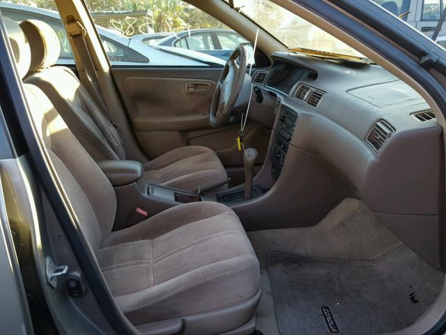 JT2BG22K5X0304586 - 1999 TOYOTA CAMRY LE ოქროსფერი ფოტო 5
