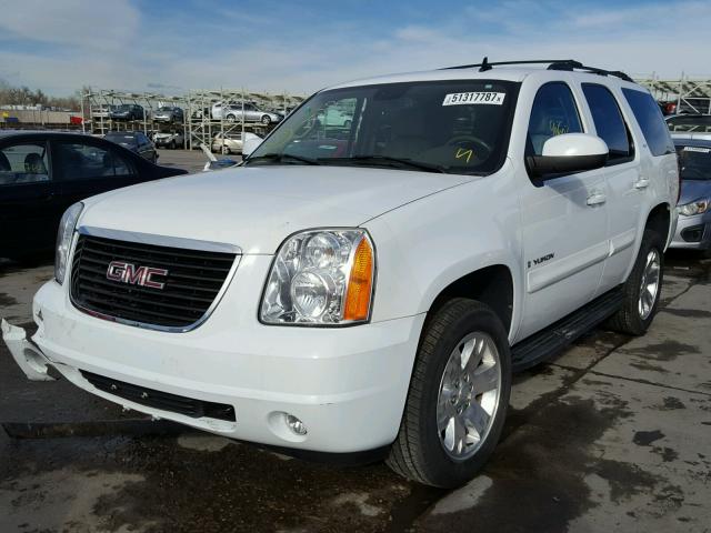 1GKFK130X8R138615 - 2008 GMC YUKON WHITE photo 2