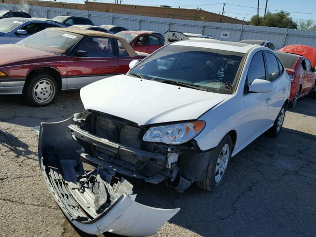 KMHDU4AD0AU063443 - 2010 HYUNDAI ELANTRA BL WHITE photo 2