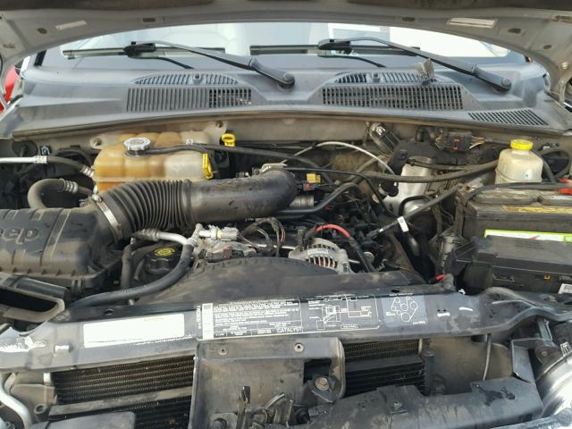 1J4GL58K64W204629 - 2004 JEEP LIBERTY LI SILVER photo 7