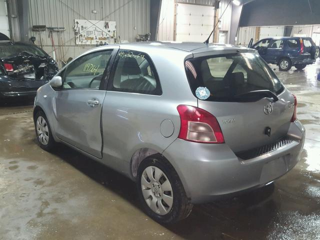 JTDJT923185178604 - 2008 TOYOTA YARIS SILVER photo 3