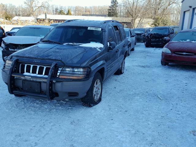 1J4GW48S32C176126 - 2002 JEEP GRAND CHER GRAY photo 2