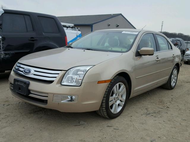 3FAHP08108R200812 - 2008 FORD FUSION SEL BEIGE photo 2