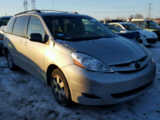 5TDZK23CX7S006141 - 2007 TOYOTA SIENNA CE SILVER photo 1