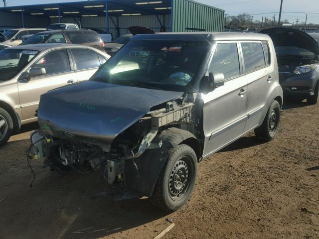 KNDJT2A56D7599212 - 2013 KIA SOUL GRAY photo 2