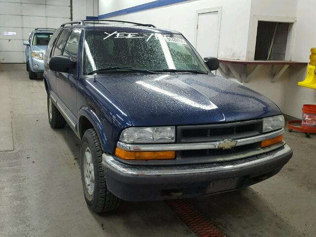 1GNDT13W512140198 - 2001 CHEVROLET BLAZER BLUE photo 1