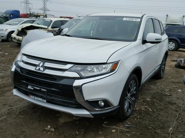 JA4AD3A34GZ052587 - 2016 MITSUBISHI OUTLANDER WHITE photo 2