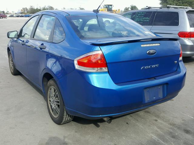 1FAHP3FN3AW245320 - 2010 FORD FOCUS SE BLUE photo 3