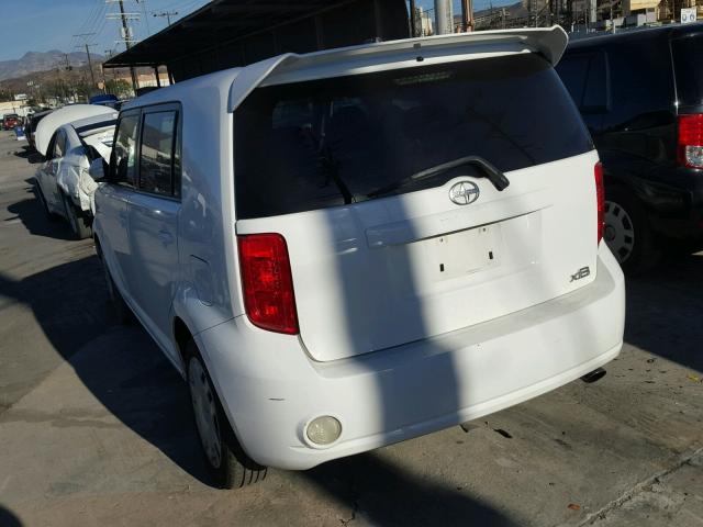 JTLKE50E381019977 - 2008 TOYOTA SCION XB WHITE photo 3