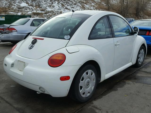 3VWBB61C1WM032666 - 1998 VOLKSWAGEN NEW BEETLE WHITE photo 4