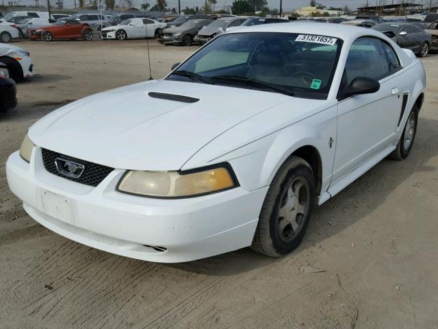 1FAFP4041YF289453 - 2000 FORD MUSTANG WHITE photo 2