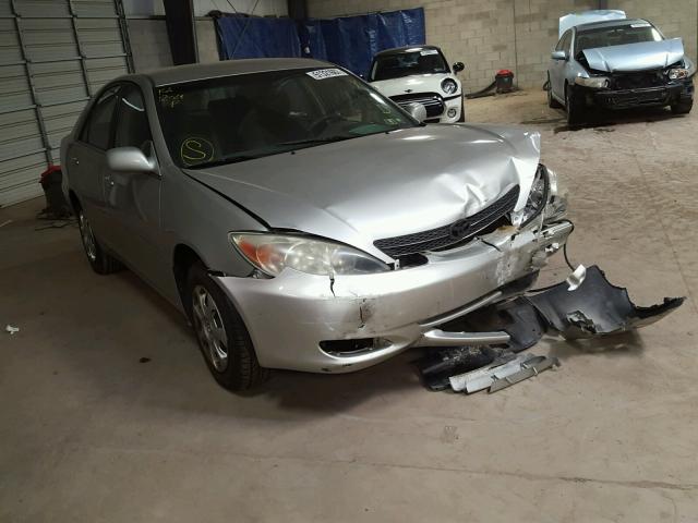 JTDBE32K630142383 - 2003 TOYOTA CAMRY LE SILVER photo 1