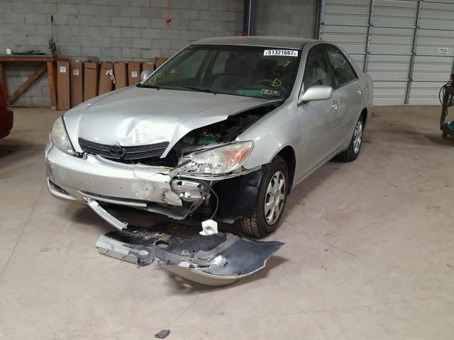 JTDBE32K630142383 - 2003 TOYOTA CAMRY LE SILVER photo 2