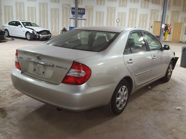 JTDBE32K630142383 - 2003 TOYOTA CAMRY LE SILVER photo 4