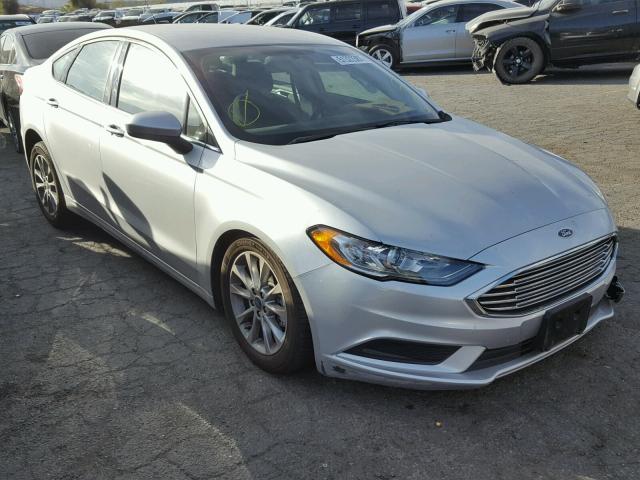 3FA6P0HD3HR380109 - 2017 FORD FUSION SE SILVER photo 1