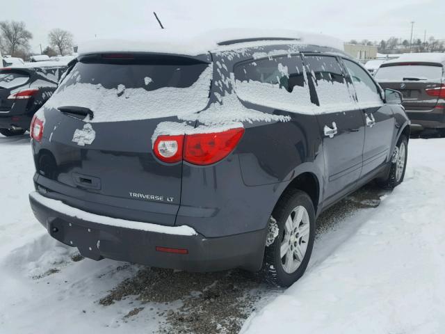 1GNLVFED2AJ263087 - 2010 CHEVROLET TRAVERSE L GRAY photo 4