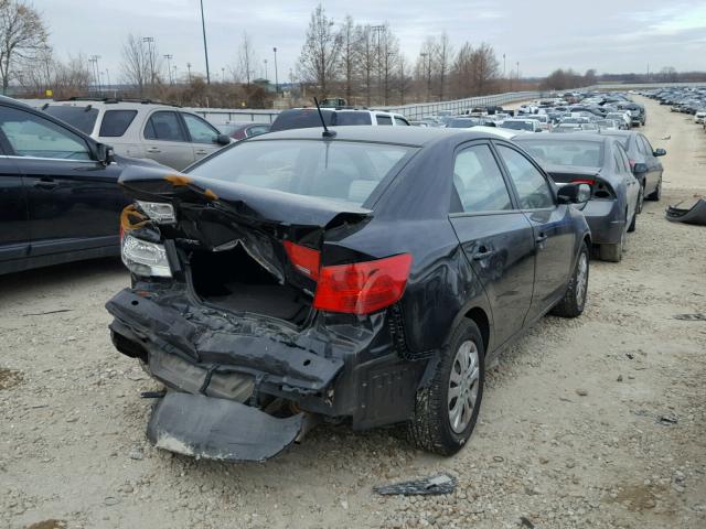 KNAFU4A20D5716778 - 2013 KIA FORTE EX BLACK photo 4