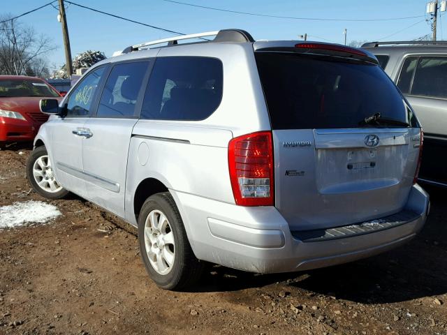 KNDMC233476014520 - 2007 HYUNDAI ENTOURAGE SILVER photo 3