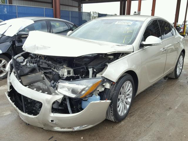 2G4GT5GV8D9235791 - 2013 BUICK REGAL PREM GOLD photo 2