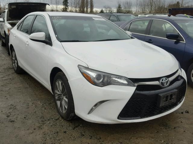 4T1BF1FK3HU748585 - 2017 TOYOTA CAMRY LE თეთრი ფოტო 1