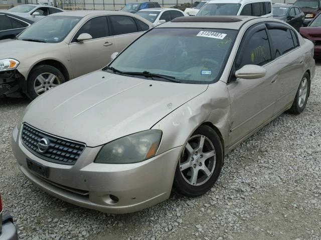 1N4BL11DX5N913520 - 2005 NISSAN ALTIMA SE TAN photo 2