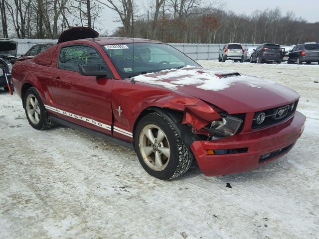 1ZVFT80N375370784 - 2007 FORD MUSTANG RED photo 1