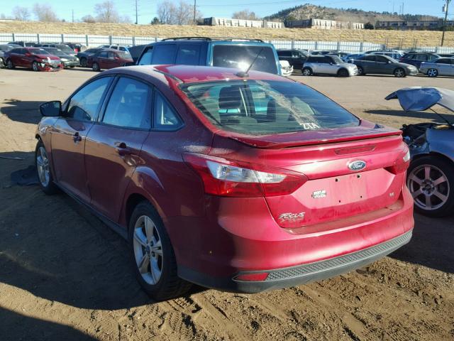 1FAHP3F2XCL236236 - 2012 FORD FOCUS SE RED photo 3