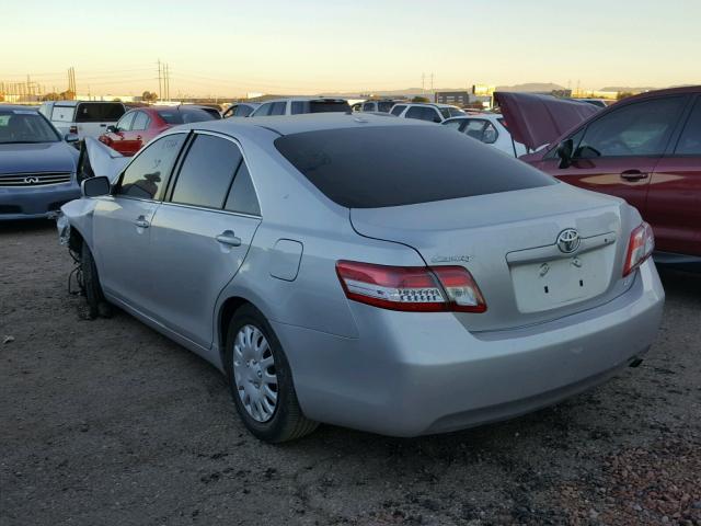 4T1BF3EK6BU161639 - 2011 TOYOTA CAMRY BASE SILVER photo 3