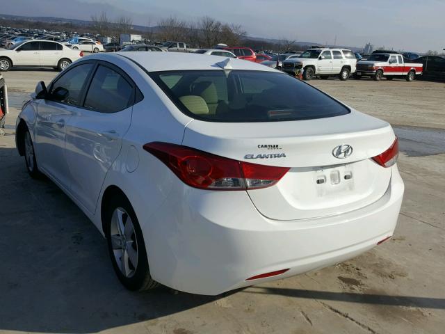 5NPDH4AE2DH447949 - 2013 HYUNDAI ELANTRA GL WHITE photo 3