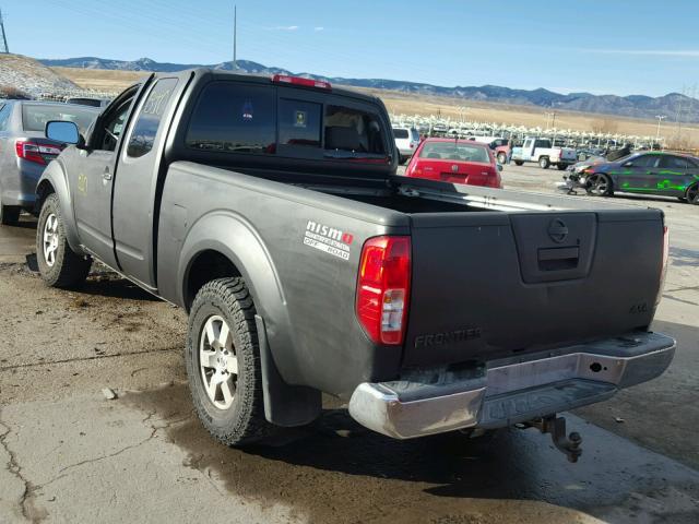 1N6AD06W65C447892 - 2005 NISSAN FRONTIER K GRAY photo 3