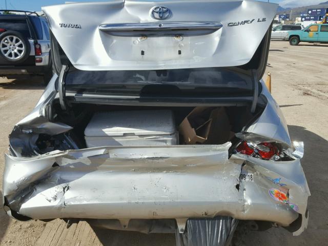 JTDBE32K663047454 - 2006 TOYOTA CAMRY LE SILVER photo 9