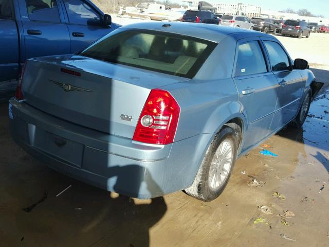 2C3KA53V29H605712 - 2009 CHRYSLER 300 TOURIN BLUE photo 4