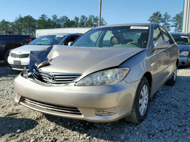 4T1BE32K95U422371 - 2005 TOYOTA CAMRY LE თაფლისფერი ფოტო 2