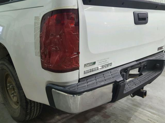 1GTR1TEA4CZ237078 - 2012 GMC SIERRA C15 WHITE photo 9