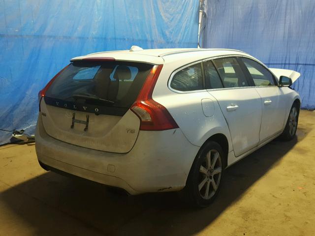 YV140MEK2H1332153 - 2017 VOLVO V60 T5 WHITE photo 4