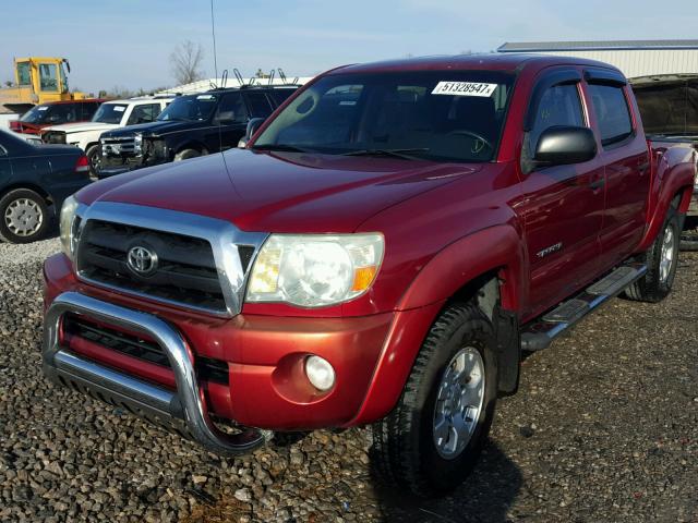 3TMJU62N37M035675 - 2007 TOYOTA TACOMA DOU BURGUNDY photo 2