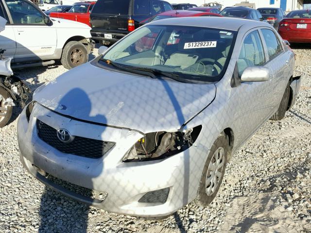 1NXBU40E09Z075279 - 2009 TOYOTA COROLLA BA SILVER photo 2