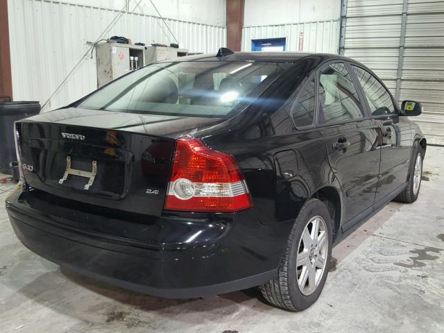 YV1MS382072272401 - 2007 VOLVO S40 2.4I BLACK photo 4