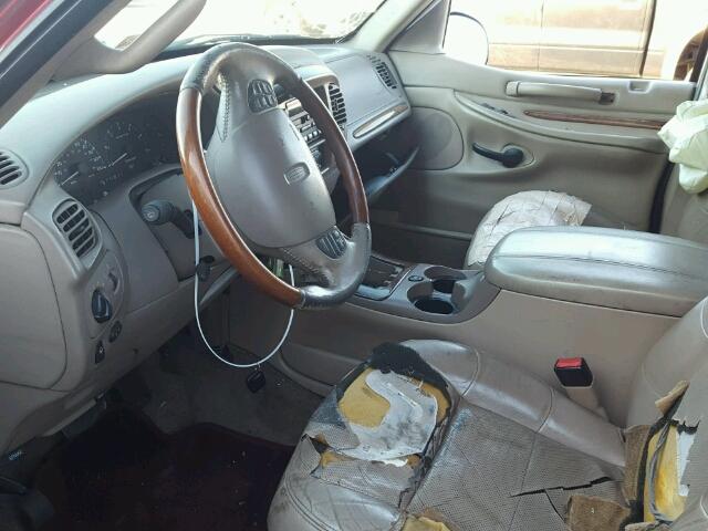 5LMFU28R71LJ24305 - 2001 LINCOLN NAVIGATOR RED photo 5