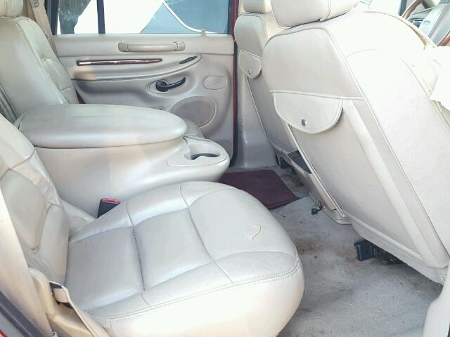 5LMFU28R71LJ24305 - 2001 LINCOLN NAVIGATOR RED photo 6