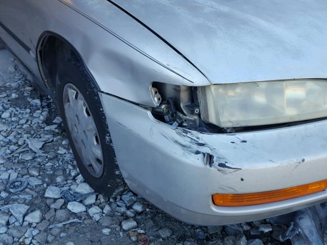 1HGCD5631TA092445 - 1996 HONDA ACCORD LX TAN photo 9