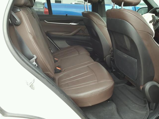 5UXKR6C53E0J72960 - 2014 BMW X5 XDRIVE5 WHITE photo 6