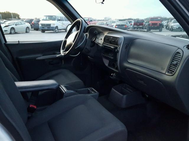 1FMZU77E72UC25710 - 2002 FORD EXPLORER S WHITE photo 5